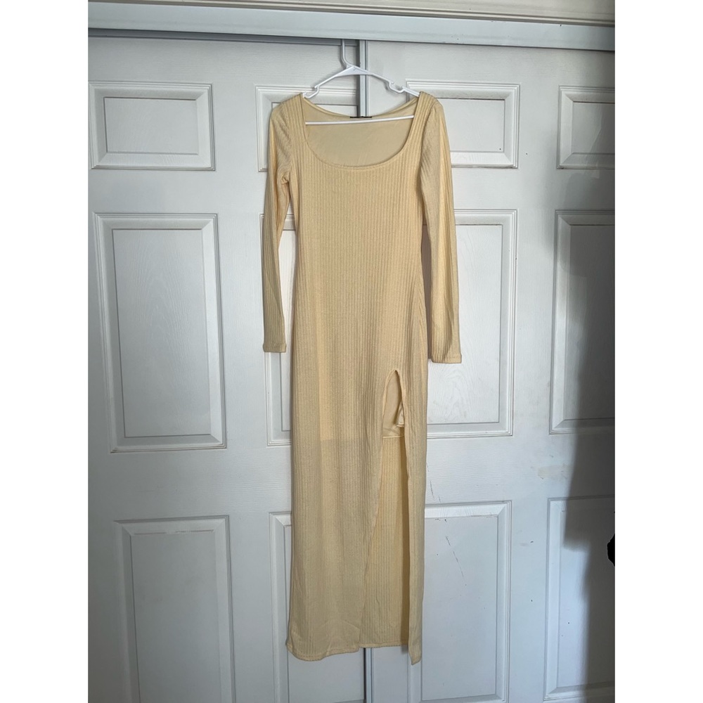 SHEIN Cream Maxi Thigh Slit Long Sleeve Dress. Size S (4).